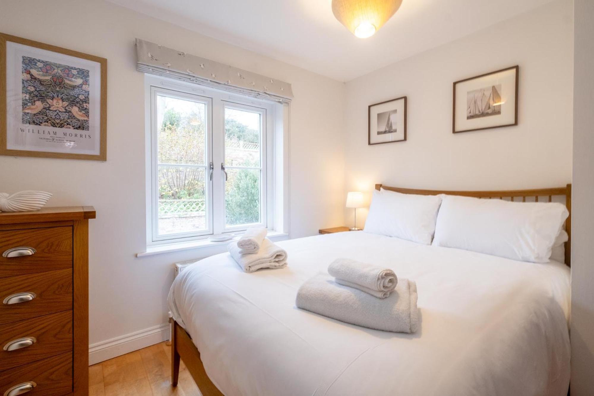 67 Pebble Cottage ออลบะระ ภายนอก รูปภาพ