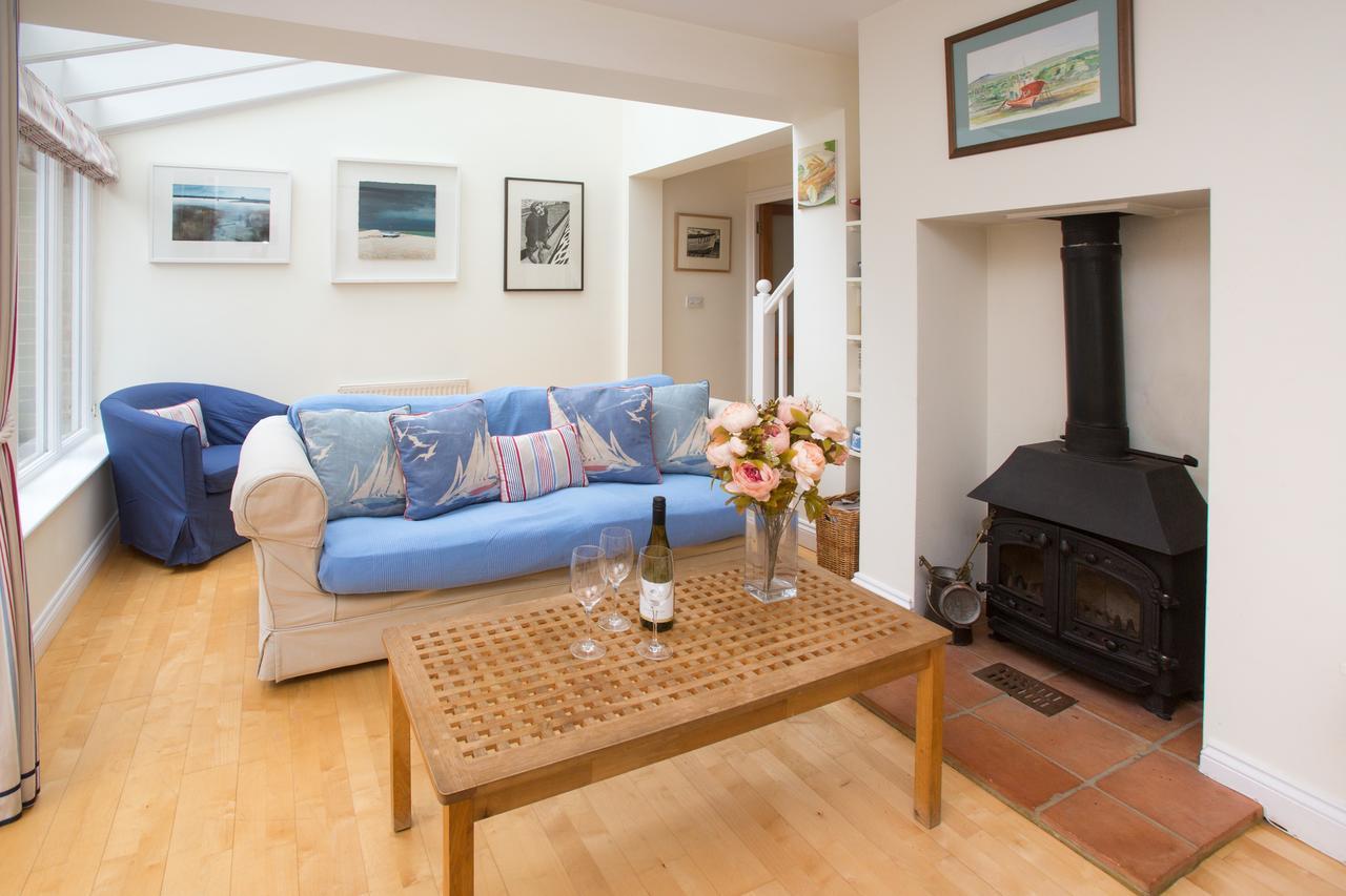 67 Pebble Cottage ออลบะระ ภายนอก รูปภาพ